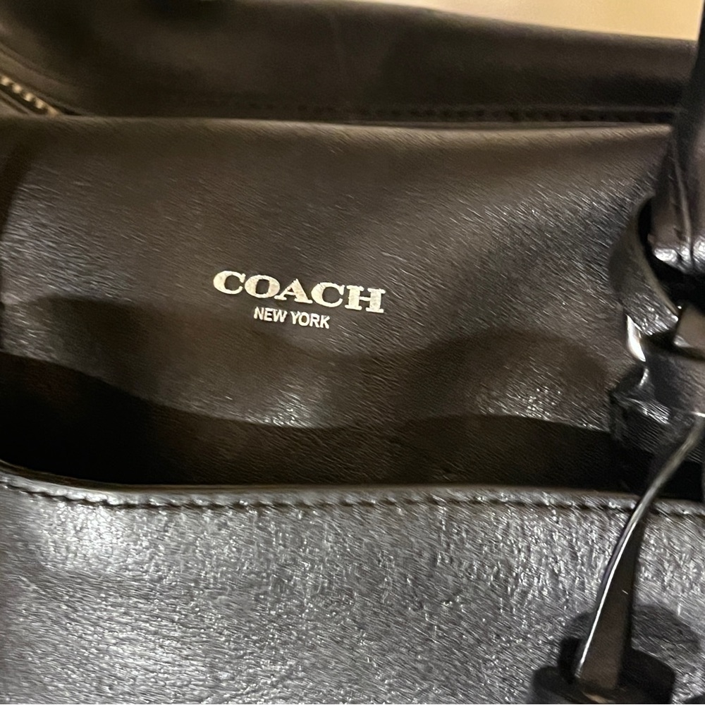Coach - Picture 5 of 8